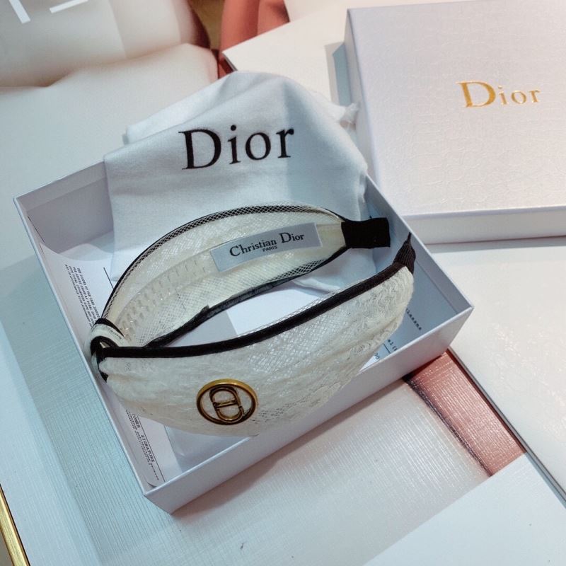 CHRISTIAN DIOR